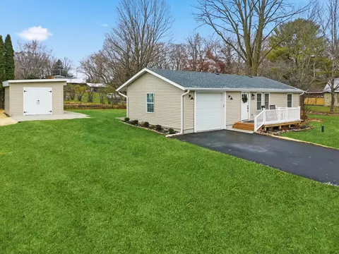 n6583 Daffodil Road, Sugar Creek, WI 53121