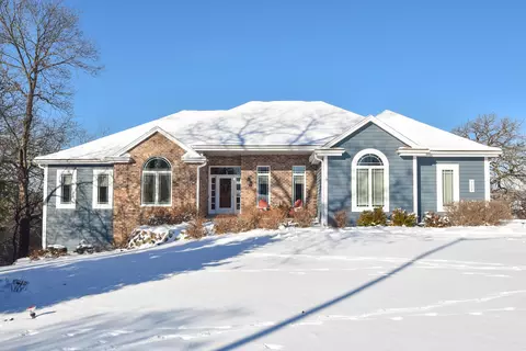 732 River Reserve, Hartland, WI 53029