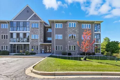 201 Oconomowoc, Oconomowoc, WI 53066