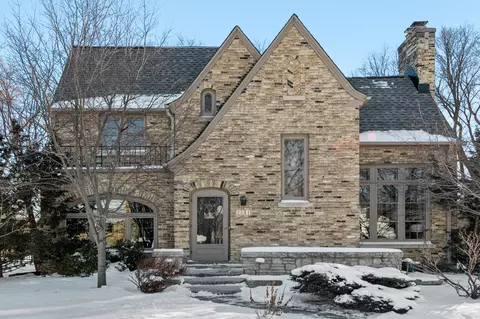 2544 N 91st, Wauwatosa, WI 53226
