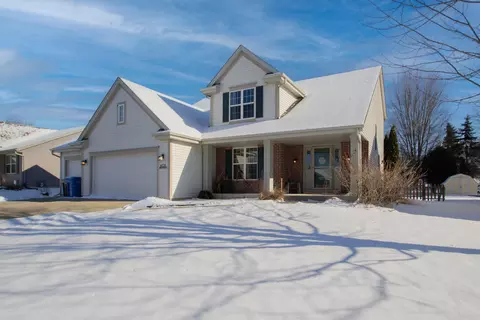 605 Bridlewood, Watertown, WI 53094