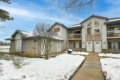 9390 W Loomis #1, Franklin, WI 53132