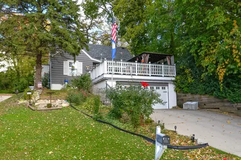317 Delafield, Waukesha, WI 53188