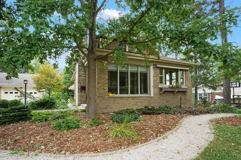 8221 N Cedarburg, Brown Deer, WI 53209
