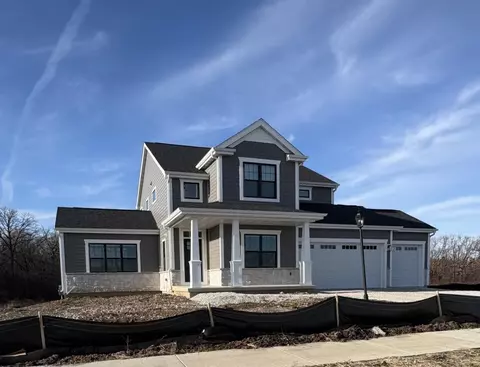 9155 S Winding, Franklin, WI 53132