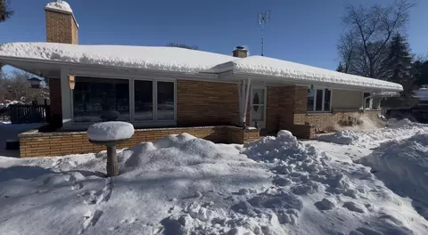 1108 Wauwatosa, Cedarburg, WI 53012