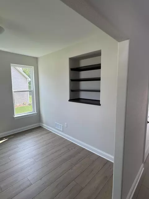 1106 Oxbow, Pewaukee, WI 53072