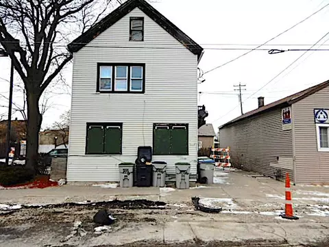 1556 W Mitchell, Milwaukee, WI 53204