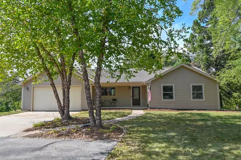 541 N Green Bay, Cedarburg, WI 53012