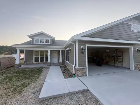 1126 Harbor, West Bend, WI 53095