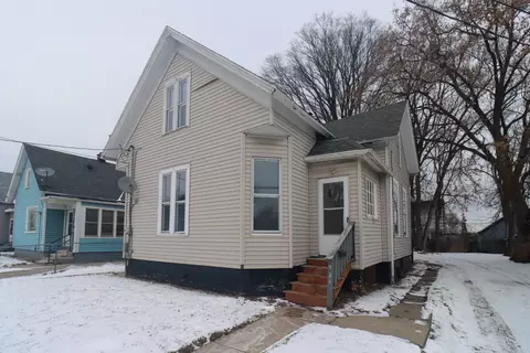 231 Harrison, Racine, WI 53404