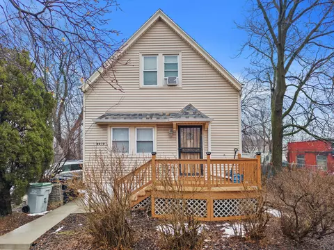 2010 N 31st, Milwaukee, WI 53208