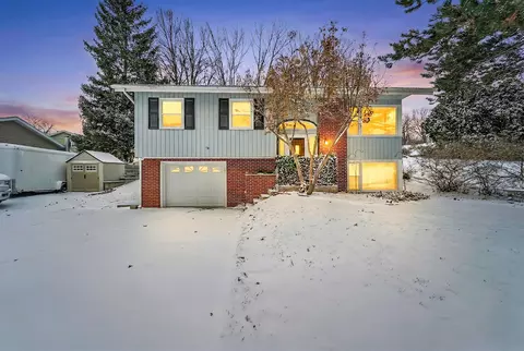153 N Maple, Slinger, WI 53086