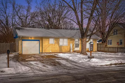 2423 Robinsdale, La Crosse, WI 54601