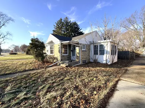 4014 Wright, Racine, WI 53405