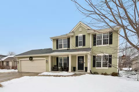 3810 Creekside, Waukesha, WI 53189