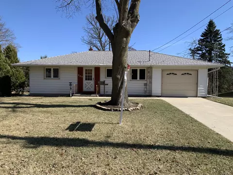 123 Riverview, Waterford, WI 53185