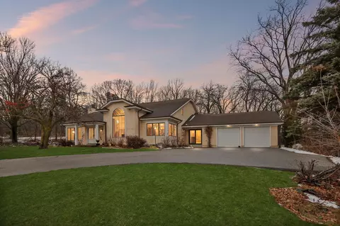 990 Silver Mist, Brookfield, WI 53005