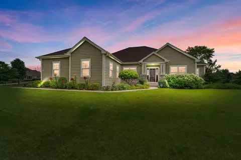 7208 W River Birch, Mequon, WI 53092