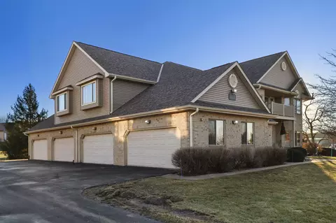 7017 53rd #93, Kenosha, WI 53144