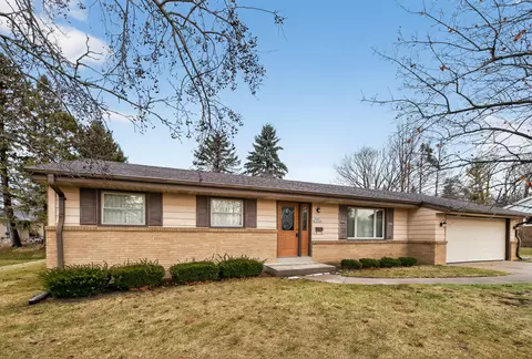n90w18248 Lambs, Menomonee Falls, WI 53051