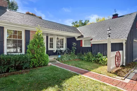 1031 W Bender, Glendale, WI 53217