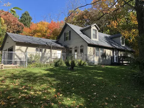 w229s8060 Big Bnd, Big Bend, WI 53103