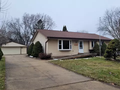 6125 N 122nd, Milwaukee, WI 53225