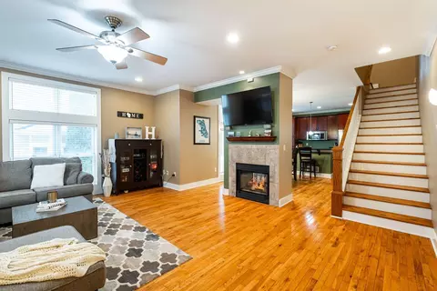 1847 N Vel R Phillips #B, Milwaukee, WI 53212