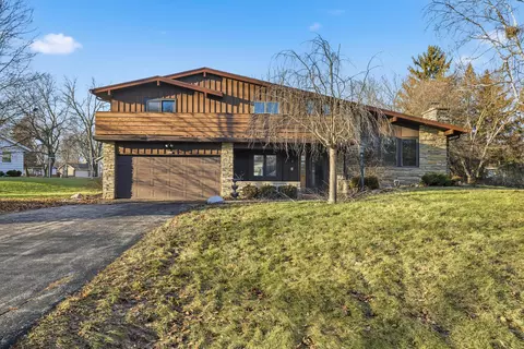 8979 N Silver Brk, Brown Deer, WI 53223