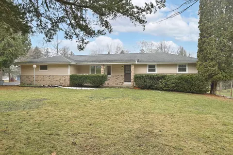 n5907 Aspen Drive, Spring Prairie, WI 53105