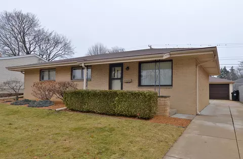 59 Virginia, Racine, WI 53405