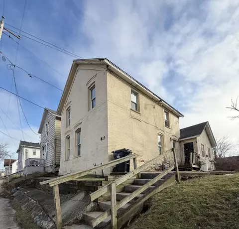 813 9th, Racine, WI 53403