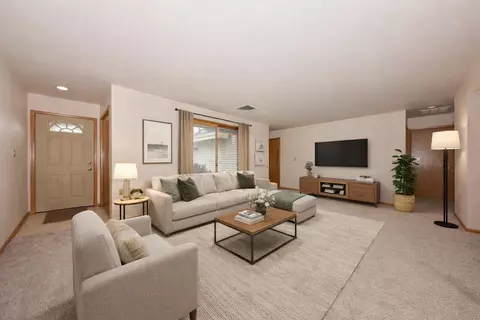 2116 Woodburn #C, Waukesha, WI 53186
