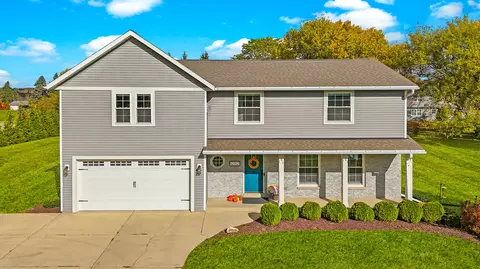 12312 W Donges Bay, Mequon, WI 53097