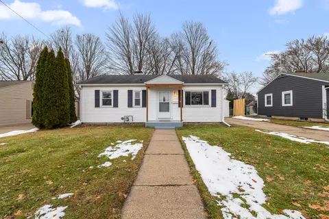 625 Madison, West Bend, WI 53095
