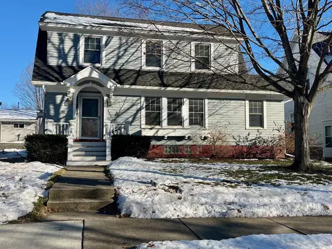 809 Richards, Watertown, WI 53094