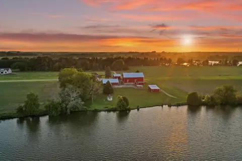 n4554 Lakeview Road, Hustisford, WI 53034