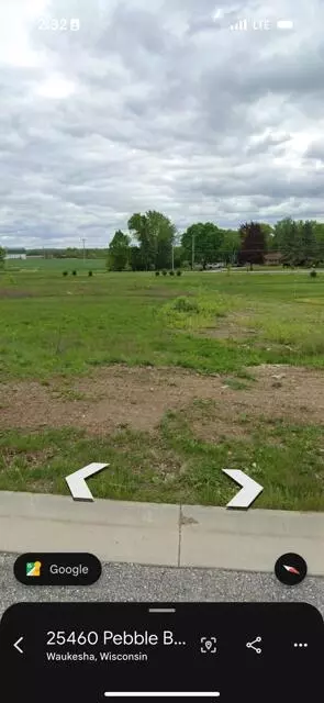 s54w25451 Pebble Brk, Waukesha, WI 53189