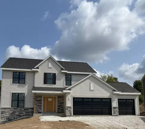 3716 Oakmont, Waukesha, WI 53188