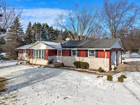 1330 Fernando, Ashwaubenon, WI 54115