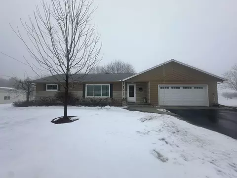 411 S 4th, Saint Nazianz, WI 54232