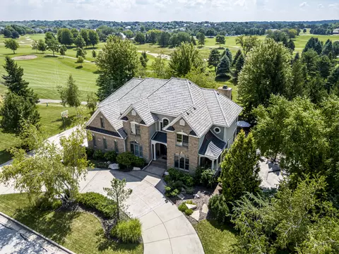 1403 E Bristlecone, Hartland, WI 53029