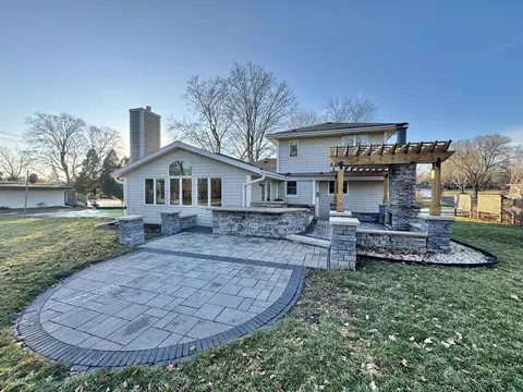 3290 Arroyo, Brookfield, WI 53045