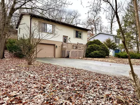 29933 Greenleaf, Burlington, WI 53105