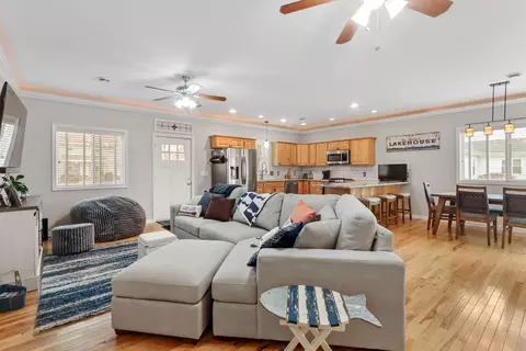 163 Fontana, Fontana, WI 53125