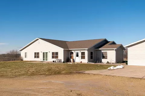 e4600 Wisconsin 56, Jefferson, WI 54665