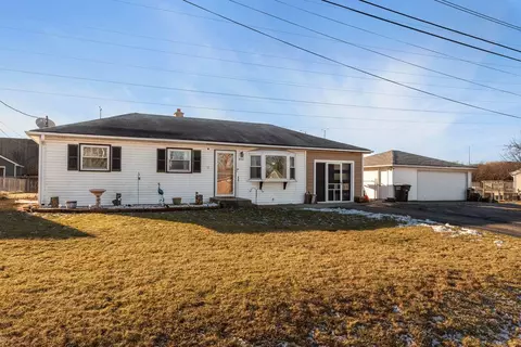 8527 W Allerton, Greenfield, WI 53228