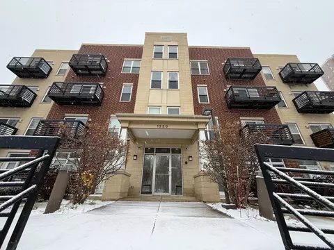 1220 E Locust #108, Milwaukee, WI 53212