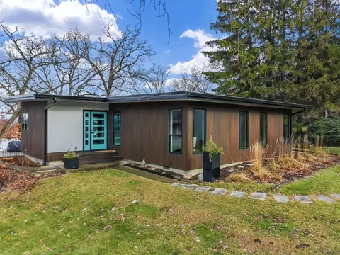 w1374 South Shore Drive, Palmyra, WI 53156